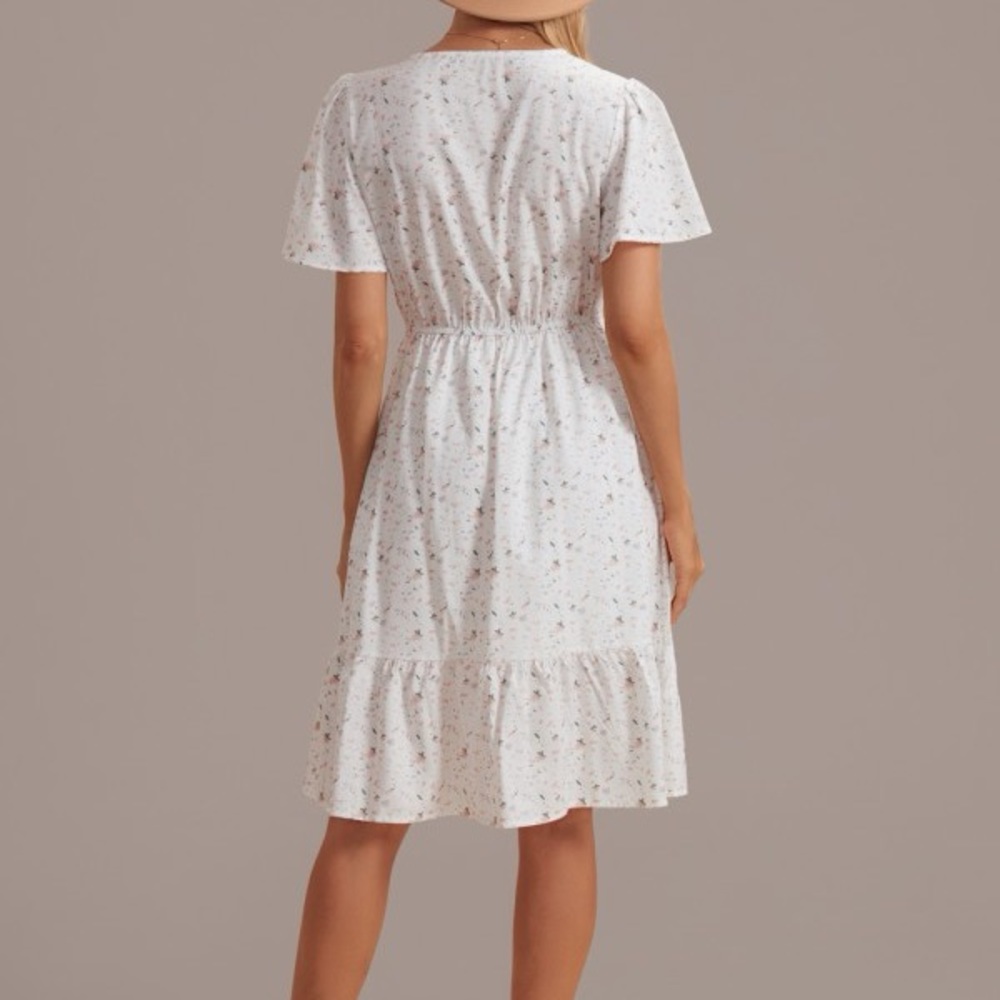 White Floral V Neck Short Sleeve Tiered Midi Dress - Picture 2 of 3